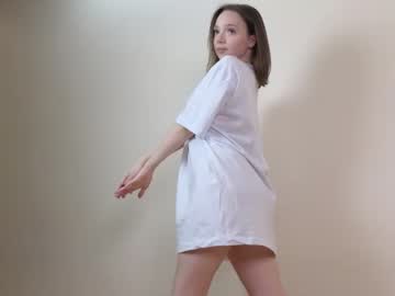 webcam girl elianareynolds live cam image #6131674