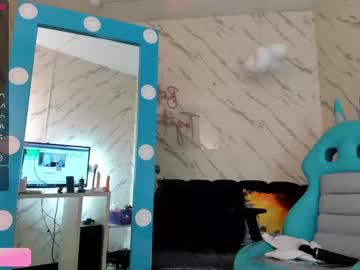 webcam girl sweet_littleee live cam image #2224299