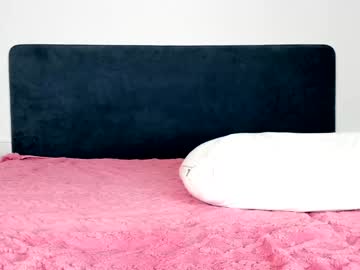 webcam girl lily_holy live cam image #6091812