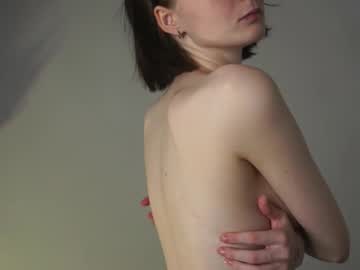 webcam girl kisskiss_mourmeow live cam image #7116315