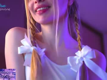 webcam girl emmber live cam image #3466079