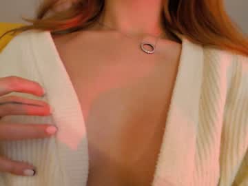 webcam girl sharasuo live cam image #3279762