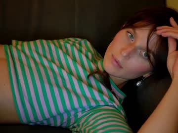 webcam girl ellaa91 live cam image #2687742