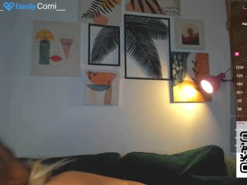 webcam girl corni__ live cam image #5798317