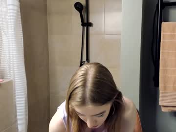 webcam girl stephanie1313 live cam image #4009167