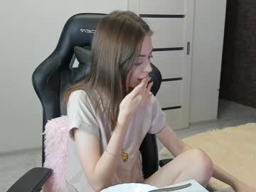 webcam girl lika_moon live cam image #630556