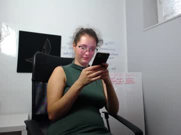 webcam girl yourcrazyneightbor live cam image #2721710