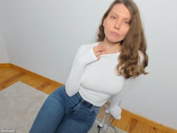webcam girl giveyouelevenminutes live cam image #5419191