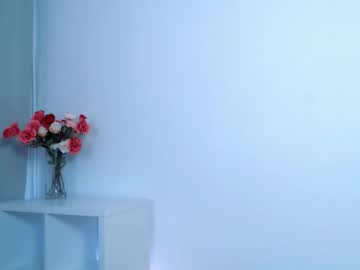 webcam girl emmi_rosee live cam image #1199805