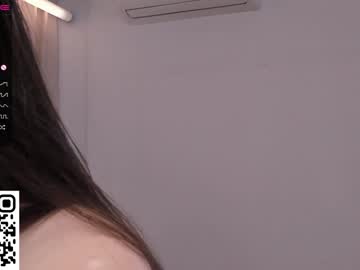 webcam girl peek_in_my_window live cam image #6221693