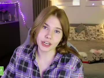 webcam girl girl_u_never_met live cam image #3282312