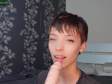 webcam girl agelina_summer live cam image #455422