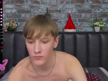 webcam man garethhowel live cam image #887284
