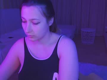 webcam girl aveksmr live cam image #2774412