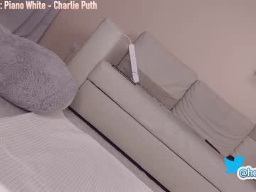 webcam girl hollyextra live cam image #653031