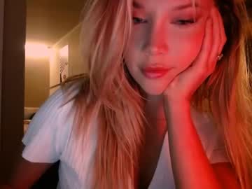 webcam girl bitter_moon live cam image #3970514