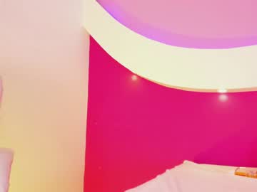 webcam girl emilylittle live cam image #6767743