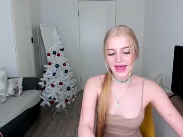 webcam girl crystal_pixie live cam image #5831084