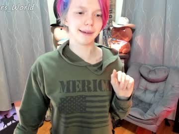 webcam girl murbears_world live cam image #2260528