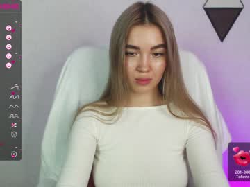 webcam girl yourvirusqueen_ live cam image #2209222
