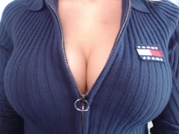webcam girl drink_my_juices live cam image #1163544