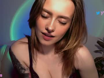 webcam girl _yvie_ live cam image #1702125