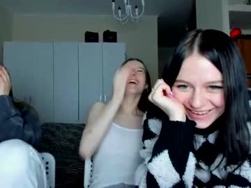 webcam couple sophie_and_rachelss live cam image #3266854