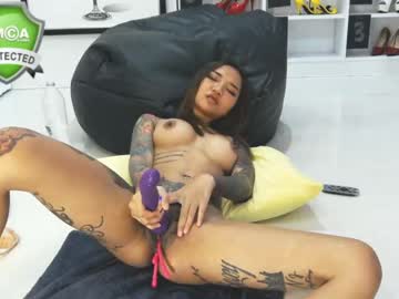 webcam girl asianqueen93 live cam image #546595