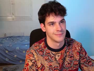 webcam man alessioleone live cam image #6916735