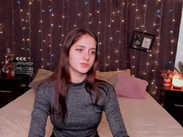 webcam girl thelmaandrewse live cam image #3423966
