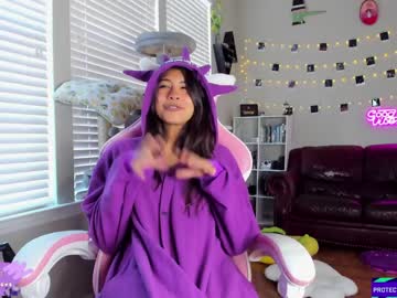 webcam girl violetttflowers live cam image #5528434