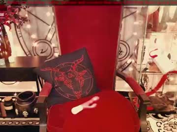 webcam girl lilithdarque live cam image #838762