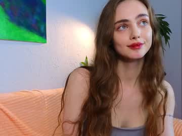 webcam girl mira_lanes live cam image #7050342