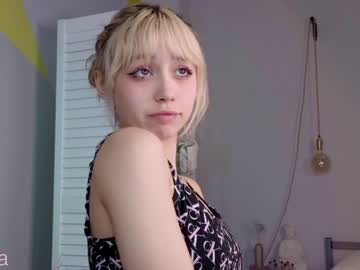 webcam girl y_u_m_i_k_a live cam image #4509930