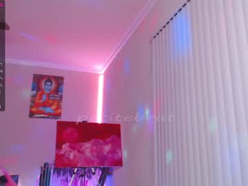 webcam girl petitebrat live cam image #2165828