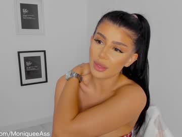 webcam girl moniqueeass live cam image #4584567