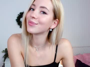 webcam girl emmi_rosee live cam image #904379