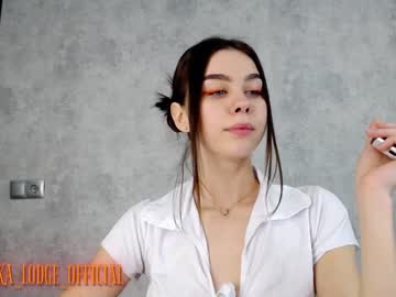 webcam girl nika_lodge live cam image #3910609