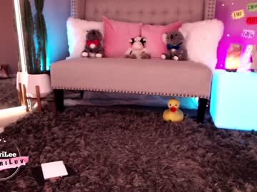 webcam girl aubrilee live cam image #1790351