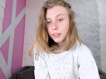 webcam girl lesley__moon live cam image #4424136