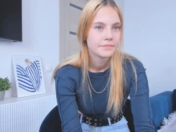 webcam girl vibe_house live cam image #7031210