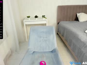 webcam girl alisaa_1 live cam image #3427426
