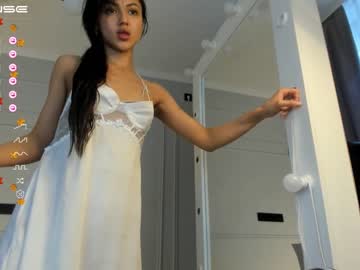 webcam girl sweetfox_365 live cam image #4850945