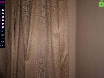 webcam girl fallen_angel_18 live cam image #2872596