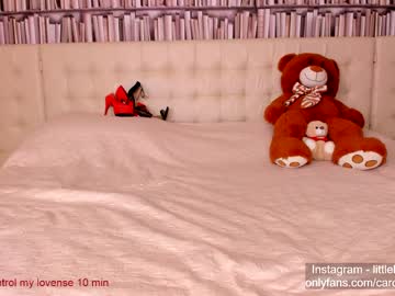 webcam girl carolinaherera live cam image #1243243