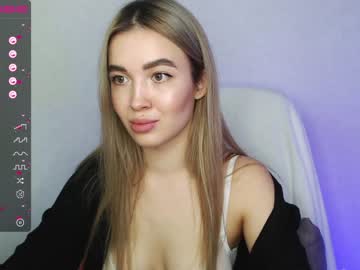 webcam girl yourvirusqueen_ live cam image #2337659