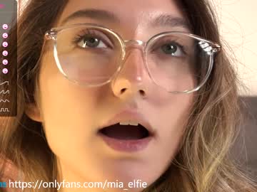 webcam girl mia_elfie live cam image #5122451