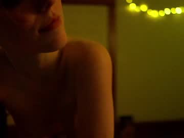 webcam girl crimsonxrapture live cam image #2215674