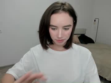 webcam girl vi_vi_an live cam image #5240352