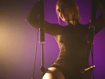 webcam girl rocknrose live cam image #4587392